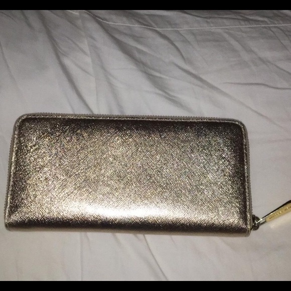 Michael Kors Wallet! - Picture 2 of 5